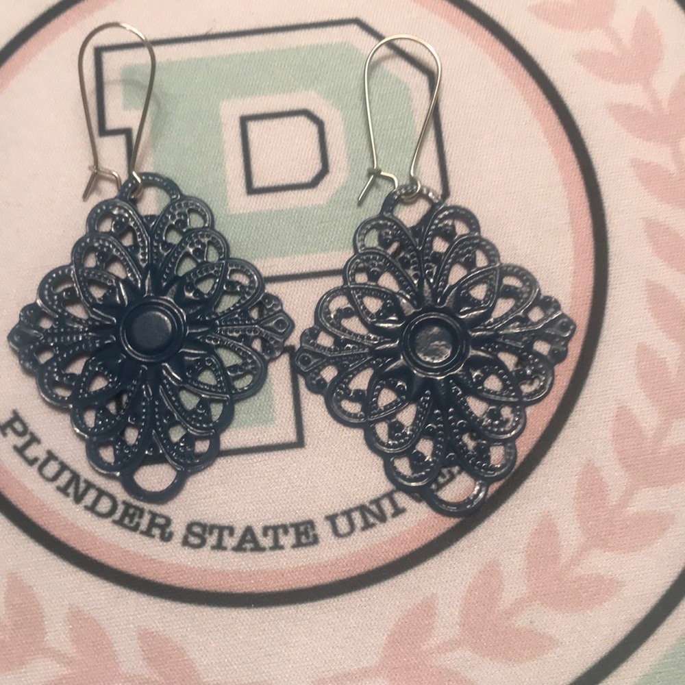 Navy rhombus Plunder Earrings